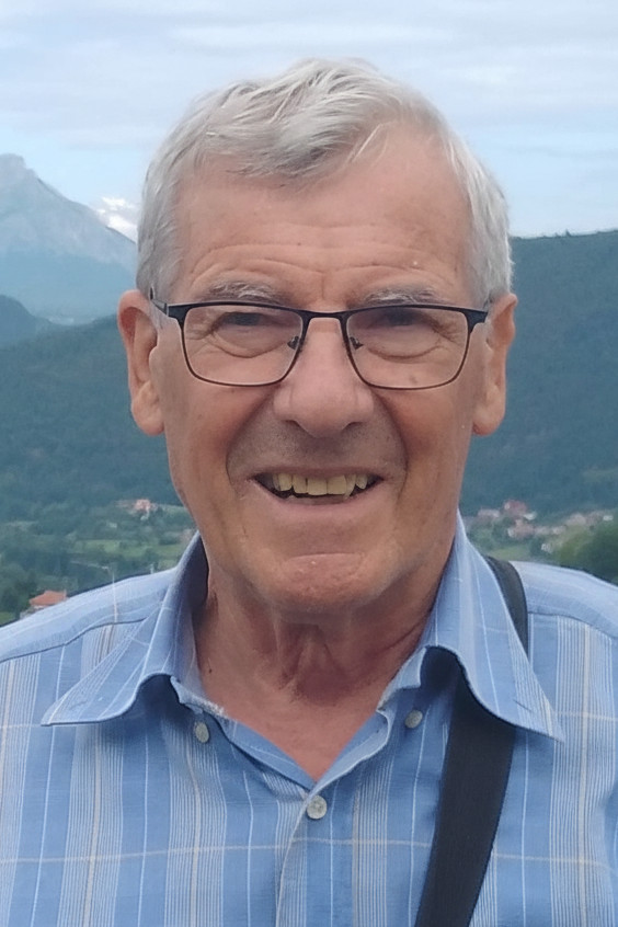 La cerimonia religiosa sarà celebrata Giovedì 16 Aprile alle ore 10,45 nella Chiesa parrocchiale di S. Bertilla.

Il S. Rosario sarà recitato Mercoledì 15 Aprile alle ore 18,30 presso la Casa dei missionari Saveriani di Viale Trento nr˚119 a Vicenza.